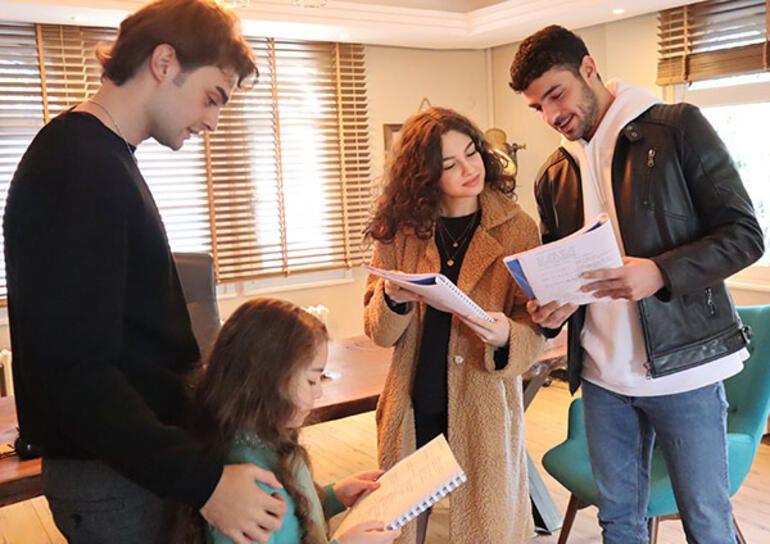 Çağla Şimşek değişimiyle olay olmuştu ATV dizisi Kardeşlerim'e bomba transfer - Resim: 2