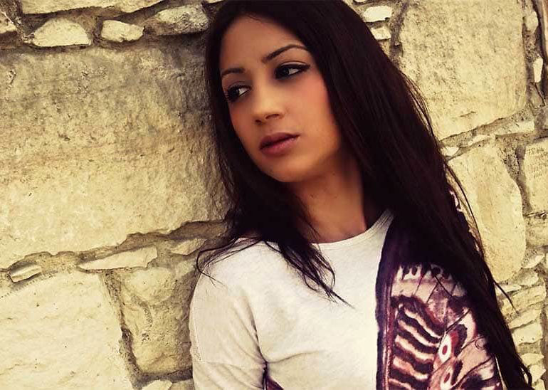 Papazın 10 yıl boyunca taciz ettiği kız öldü! Sonrası da skandal.. - Resim: 3