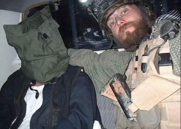 Saddam'ı yakalayan asker 20 yıl sonra ilk kez konuştu! Bakın ilk tepkisi ne olmuş - Resim: 2