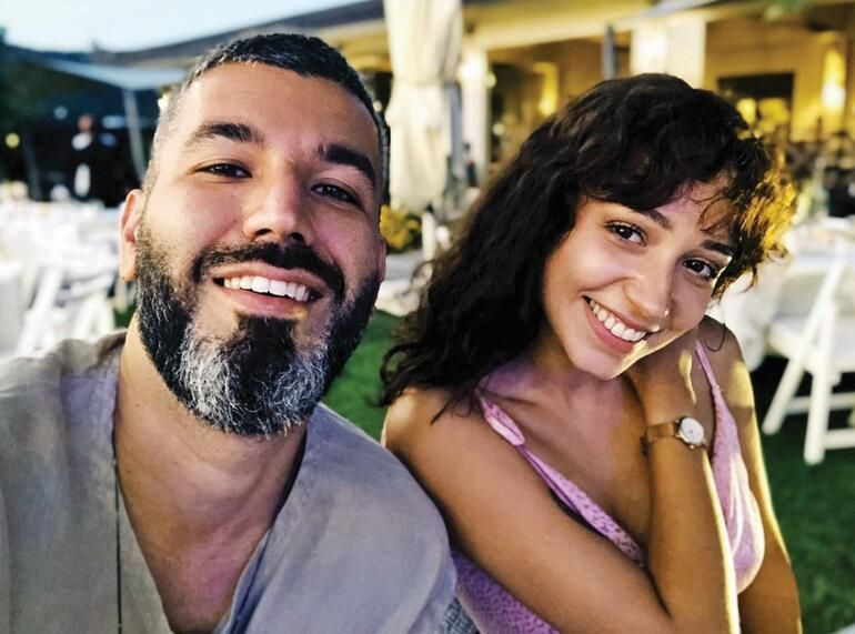 Zeynep Bastık sevgilisi Tolga Akış ile evleniyor işte nikah tarihi - Resim: 2