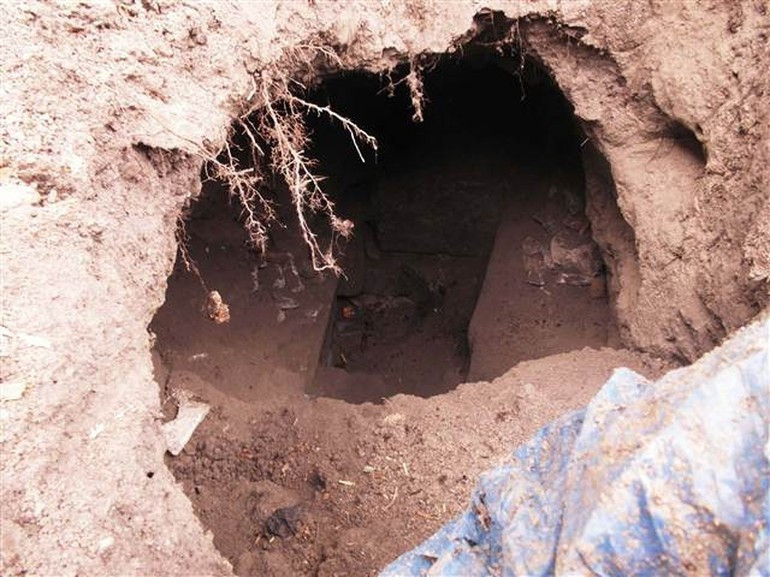 Define aradılar 2 bin yıllık mezar buldular - Resim: 3