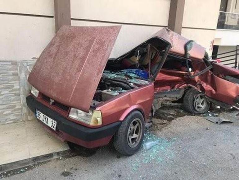 Sürüklenen otomobil evin odasına daldı, herkes şoke oldu - Resim: 3