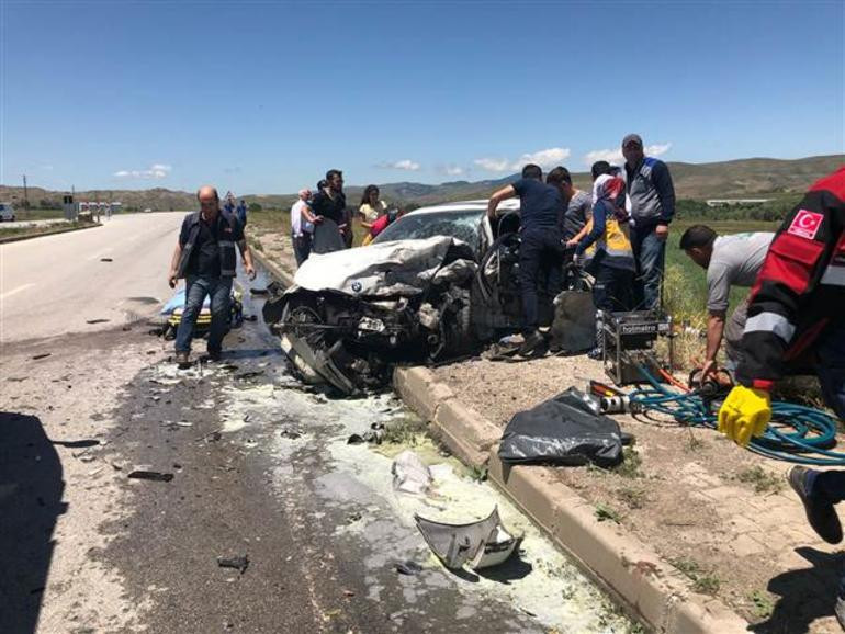 Sivas'ta feci kaza! Çok sayıda ölü ve yaralı var - Resim: 1