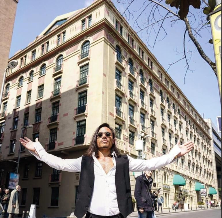 Nusret'in yeni malikanesi... Evine yerleştiği Şair-i Azam Abdülhak Hamid Tarhan kimdir - Resim: 3