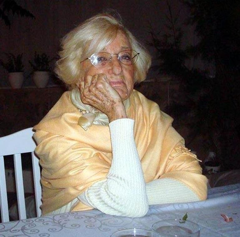 Sosyetenin ünlü ismiydi kadavra olmak istedi - Resim: 3