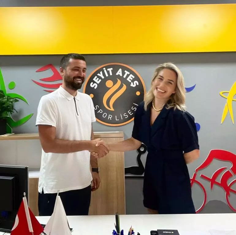 Survivor yıldızı Sema Aydemir 'Lise'de müdür yardımcısı oldu! 'Böyle minnoş...' - Resim: 4