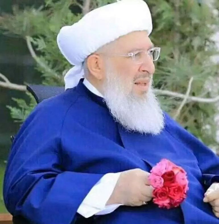 Menzil cemaati lideri Abdülbaki El Hüseyni'yi 250 bin kişi uğurladı 20 kilometrelik araç kuyruğu oluştu - Resim: 4