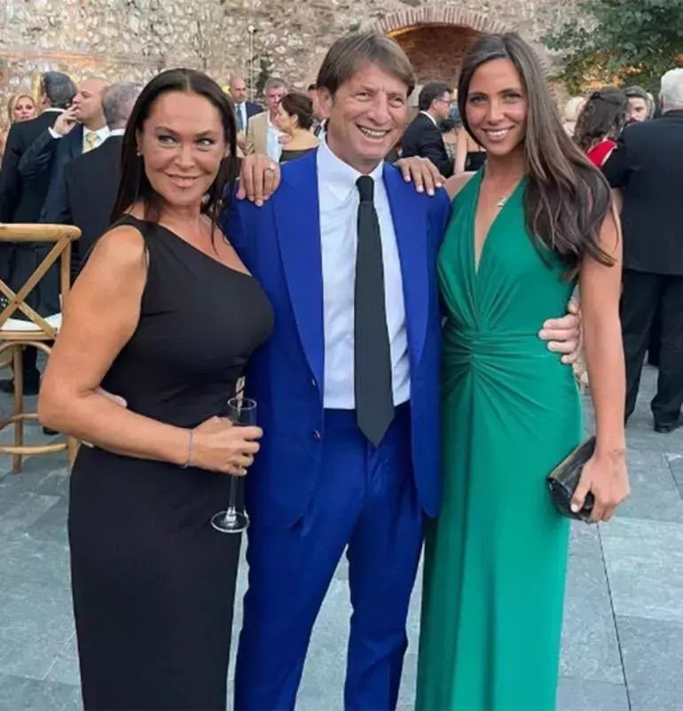 Yıllar önce boşanmışlardı! Zehra Çilingiroğlu sosyal medyadan paylaştı - Resim: 2