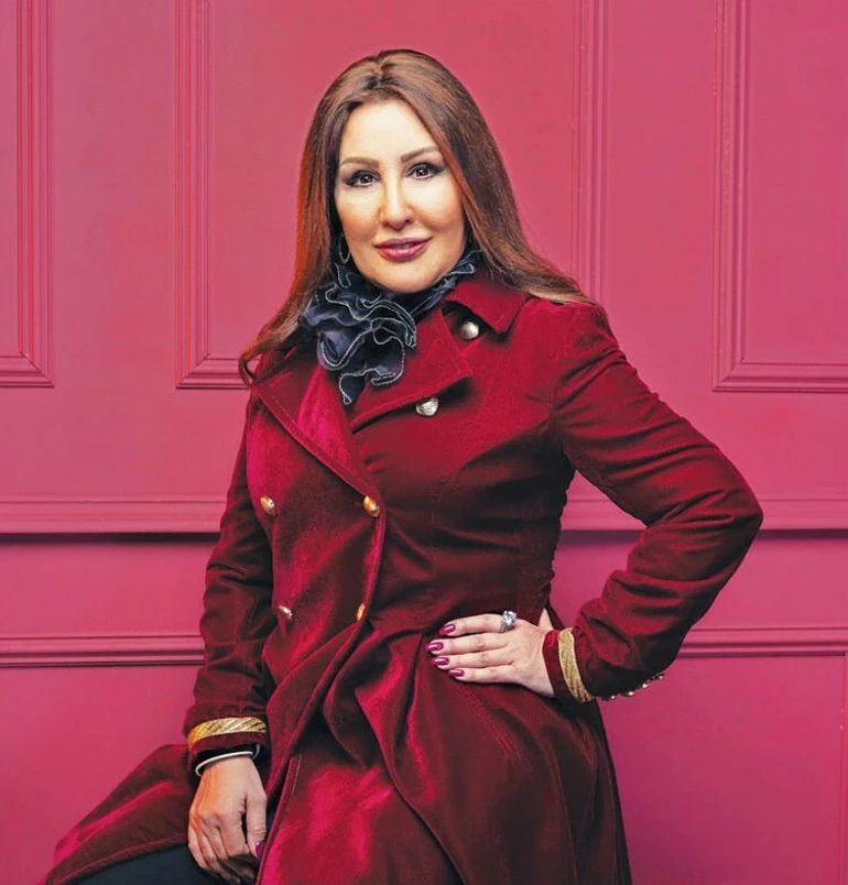 Nükhet Duru'dan şaşırtan poz! Küvet pozu herkesi şaşırttı - Resim: 6