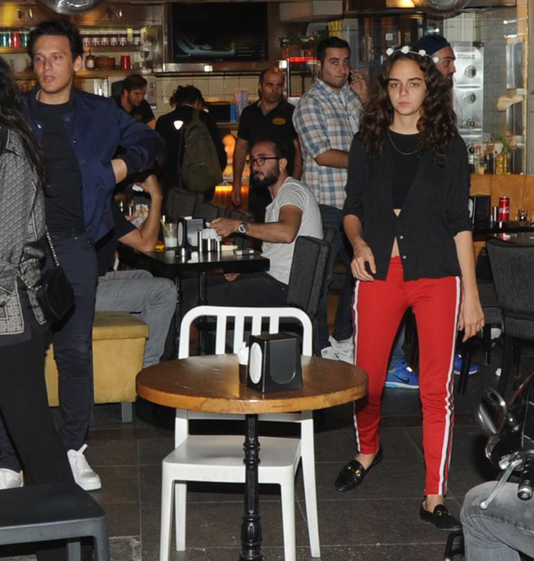 Edis'in yeni sevgilisine bakın kız arkadaşı çok tanıdık - Resim: 4