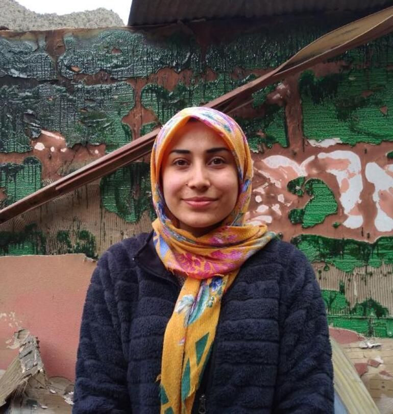 Artvin'de yanan Dereiçi köyü enkazında altın arıyor! Facianın izleri siliniyor - Resim: 4