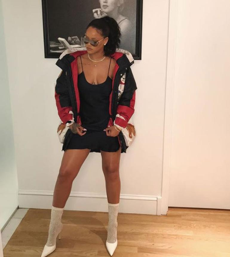 Rihanna'nın çorapları olay oldu! Dudak uçuklatıyor - Resim: 2