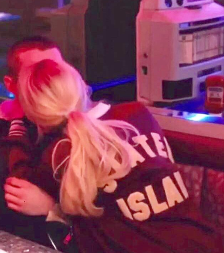 Aleyna Tilki ile sevgilisi öpüşürken yakalandı - Resim: 4