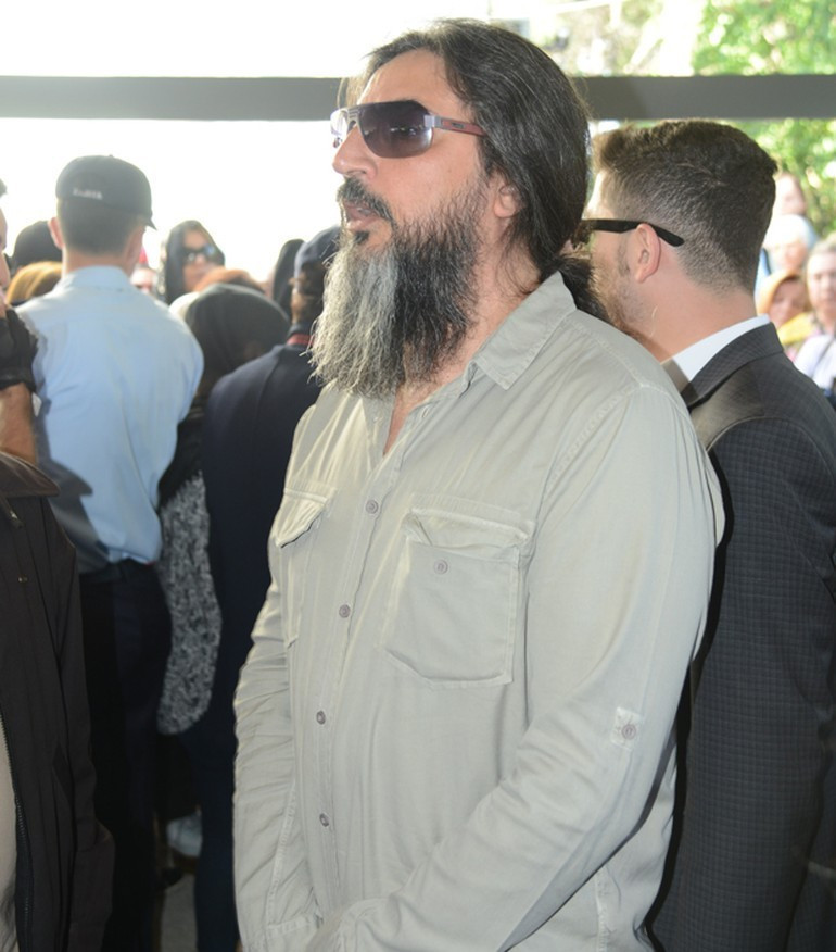 Çelik yine şaşırttı görenler tanıyamadı! - Resim: 2