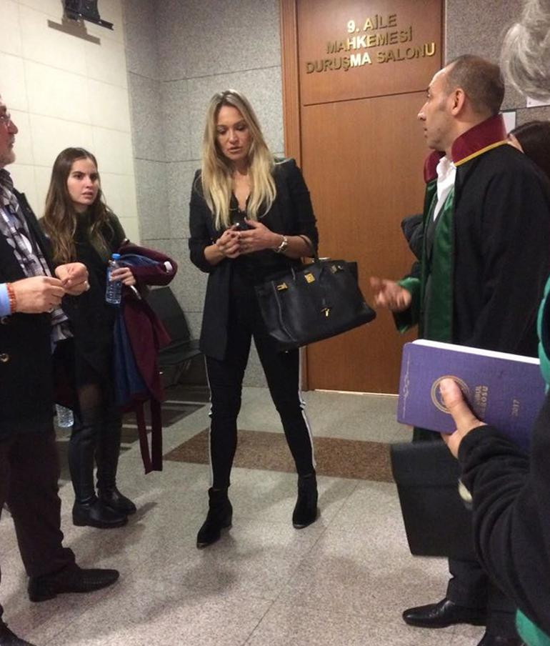 Tugay Kerimoğlu eşi Etkin Ünal'dan boşandı! 25 yıllık evlilik tek celsede bitti - Resim: 2