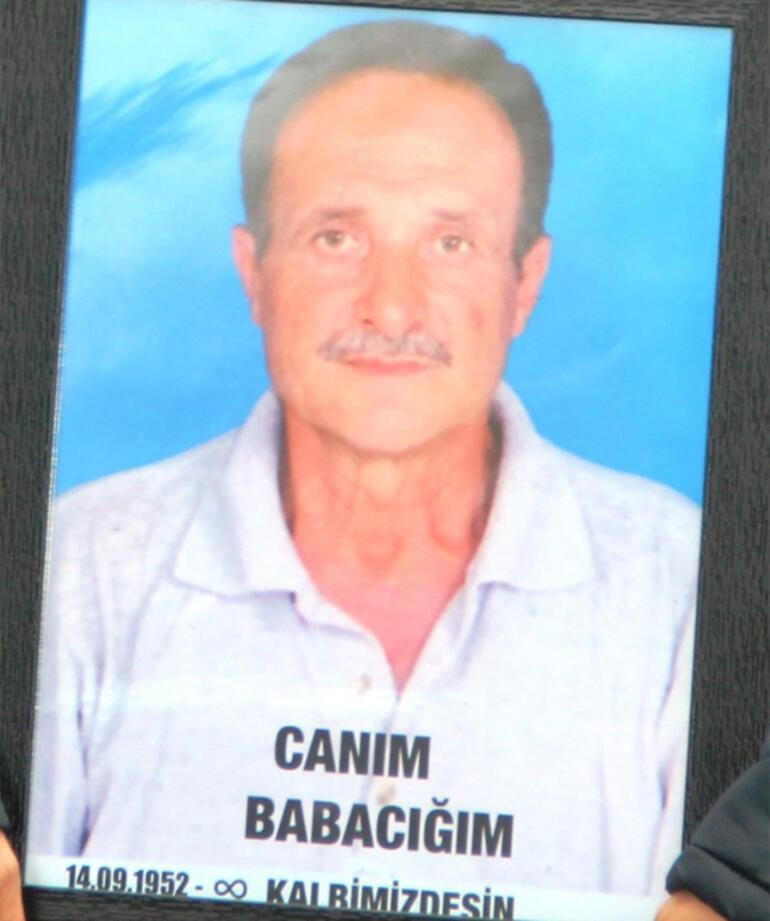 Önce oğlu şimdi de... Ebru Şallı babasını son yolculuğuna uğurladı! - Resim: 3