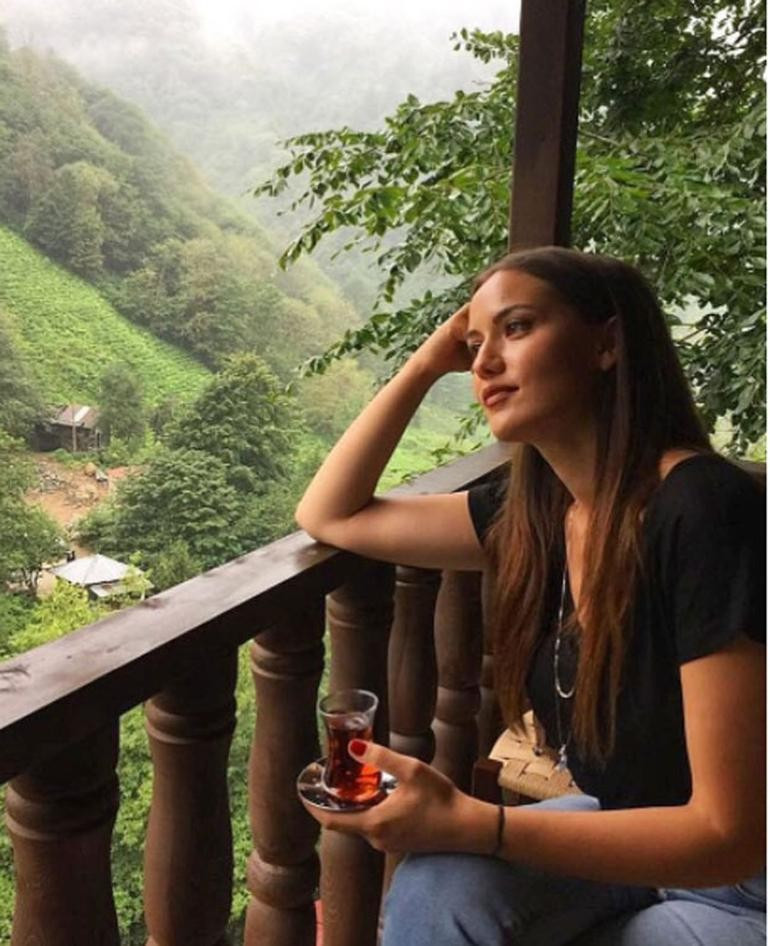 Fahriye Evcen fazla kilolarını gizlemeye çalıştı ama... - Resim: 1