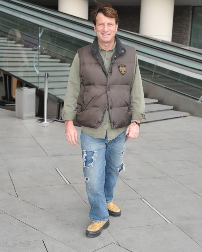 Kaya Çilingiroğlu'nun başı saplantılı aşığıyla dertte! Kapısının anahtarını çaldı - Resim: 1