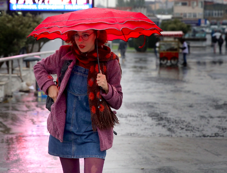 İstanbul havası Orhan Şen'i bile şaşırttı en son 9 yıl önce olmuş Meteoroloji 39 ile uyarı verdi - Resim: 3