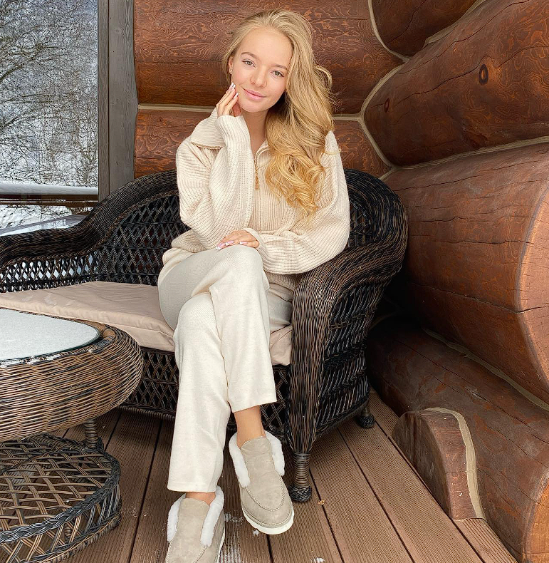 Vladimir Putin'in sağ kolu Peskov'un kızının lüks yaşamı tepki çekti - Resim: 4