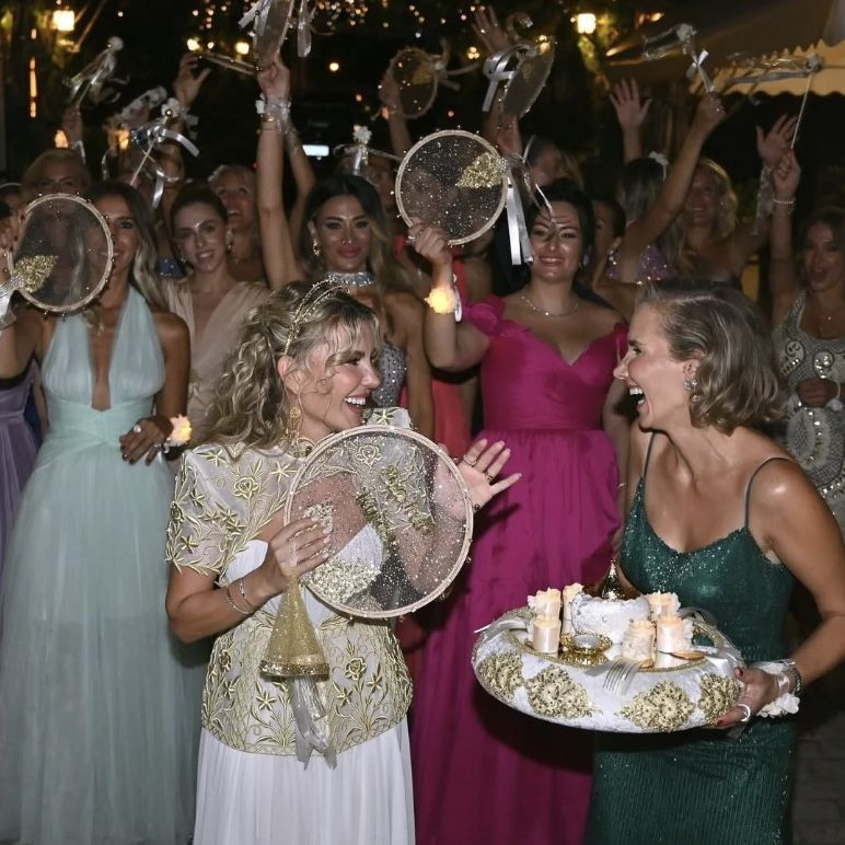 Esra Erol'un kız kardeşi Eda Erol evleniyor! Görkemli kına gecesinden detaylar - Resim: 1