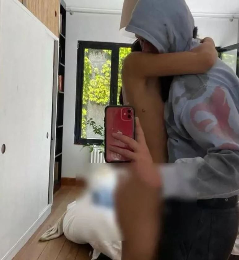 Bennu Gerede'nin oğlu Dilan sevgilisinin çırılçıplak fotoğrafını yayınladı - Resim: 3