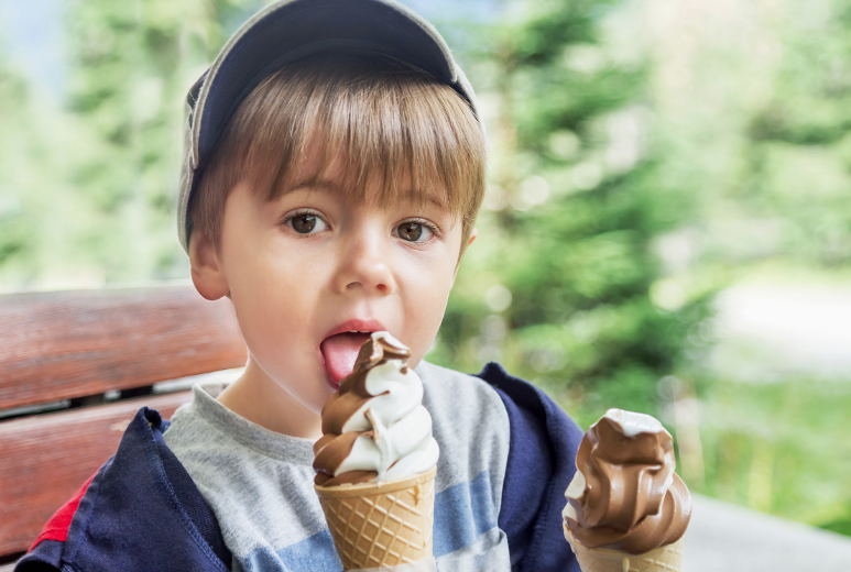 Dondurma nasıl yenir? Bu şekilde tüketilen dondurma mideye zarar! - Resim: 2