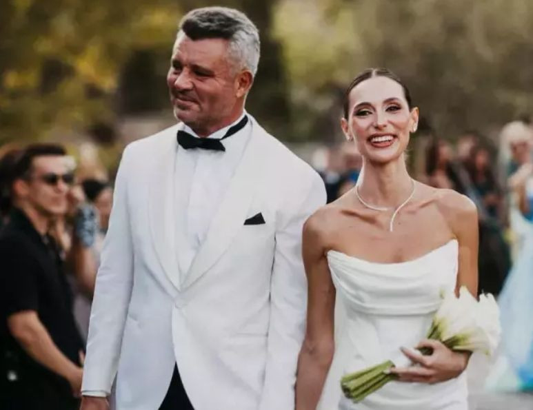 Saran Ailesi'nin en mutlu günü! Kızı Lal'in düğününde gözyaşları sel oldu... - Resim: 4