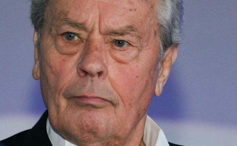 Dünyanın en yakışıklı erkeğiydi Alain Delon ötenazi istiyor Alain Delon kimdir kaç yaşında - Resim: 1