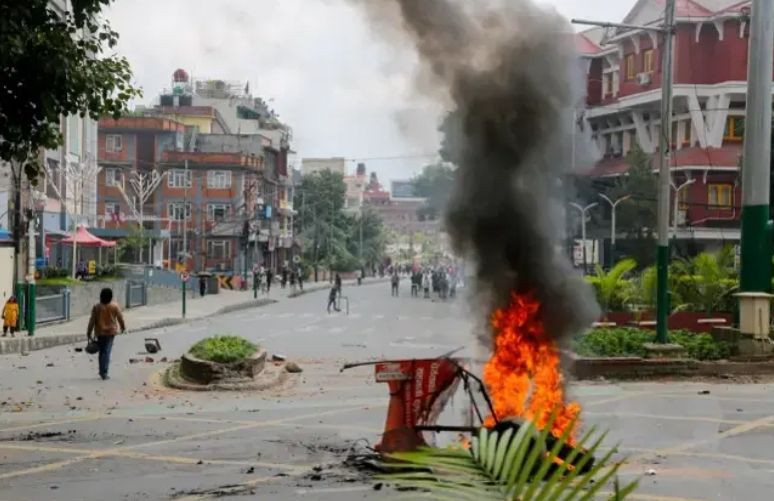 Protestolar nedeniyle Nepal'de ölü sayısı 30'a yükseldi - Resim: 4