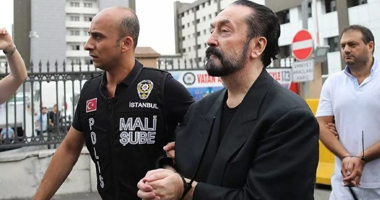 Adnan Hoca'cılara yeni operasyon Şener Şen'in yeğeni de gözaltına alındı! - Resim: 2