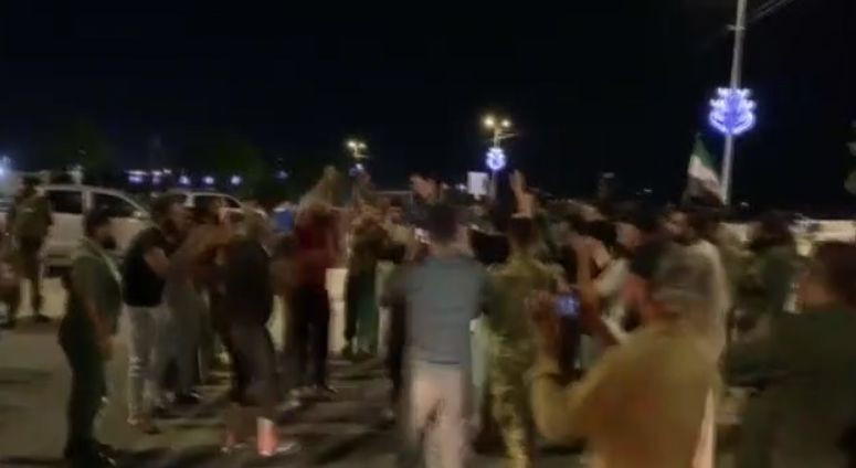 Suriye'de Türk bayrağı yaktılar, Mustafa sandal ateş püskürdü! Öfkeden deliye döndü, açtı ağzını yumdu gözünü! - Resim: 4