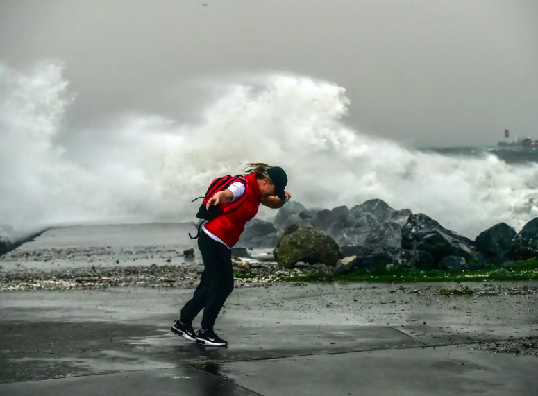 Şiddetli fırtına, sağanak yağış, yıldırım... Yarın için birçok kentte alarm verildi - Resim: 4