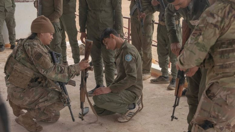 ABD'nin alçaklığı! 12 şehitten 3 gün sonra çocuk yaştaki PKK'lılara saldırı eğitimi verdiler! İşte görüntüleri... - Resim: 2