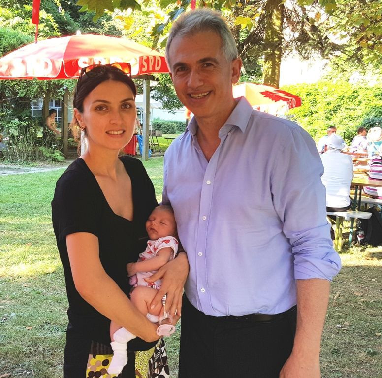 Almanya'da belediyeye 'Türk Gelin' baskını! Frankfurt Belediye Başkanı'nın eşi Zübeyde Almanya'yı salladı - Resim: 2