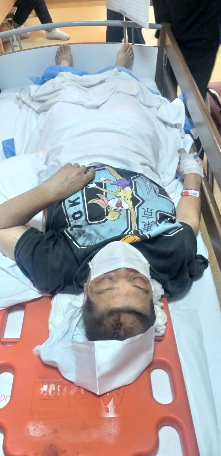 İkitelli metro istasyonunda dehşeti yaşadı! Merdiven çöktü içine düştü - Resim: 1