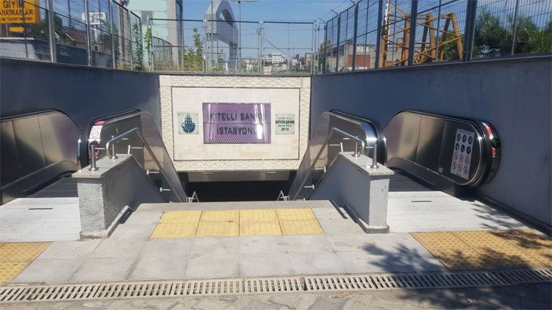İkitelli metro istasyonunda dehşeti yaşadı! Merdiven çöktü içine düştü - Resim: 2