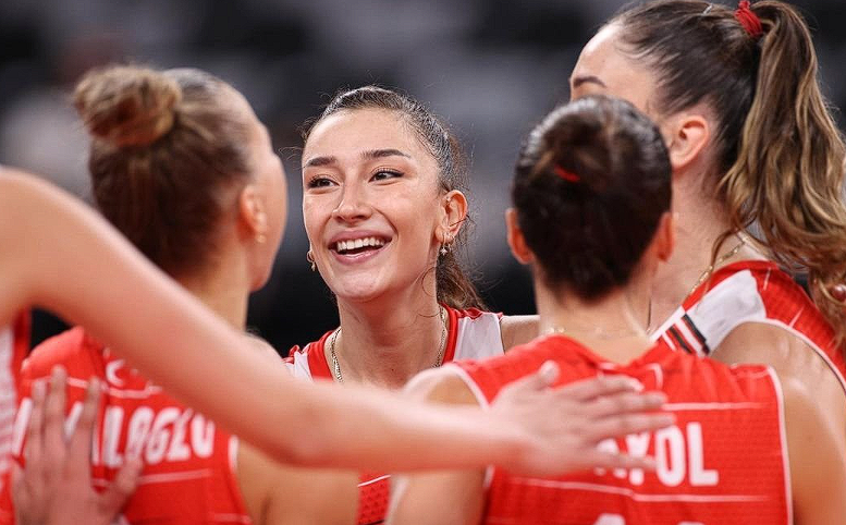 Milli voleybolcu Hande Baladın savcılığa koştu! Korkunç tehdit: 'Yüzüne asit atacağım' - Resim: 2