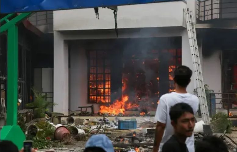 Protestolar nedeniyle Nepal'de ölü sayısı 30'a yükseldi - Resim: 3