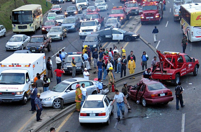 Trafik kazasında hayatını kaybeden ünlüler - Resim: 1