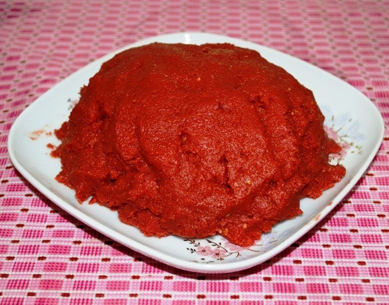 Ev salçası nasıl yapılır metal kaşık kullanmayın! - Resim: 3