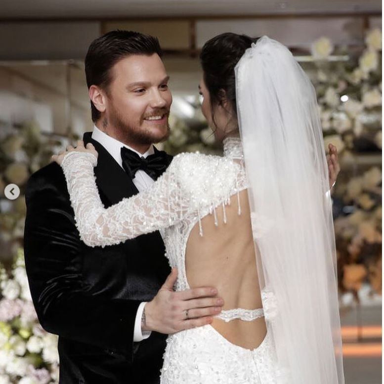 Sinan Akçıl ve Burcu Kıratlı boşanıyor mu ikinci kez ayrılık şoku - Resim: 3