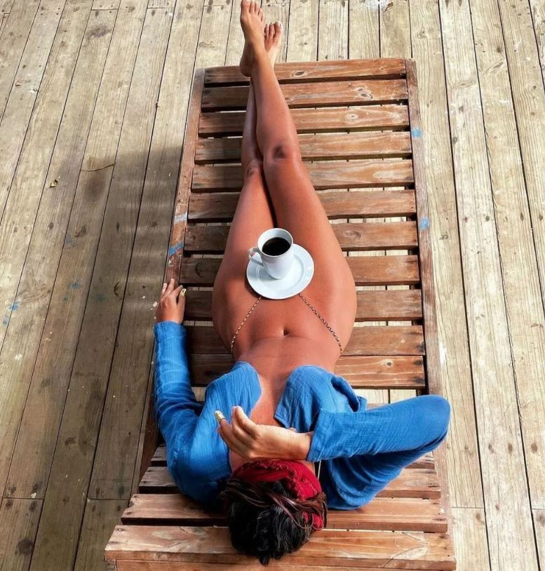 Eda Taşpınar'tan yapraklı çırılçıplak poz 'Adem ile Havva' deyip sildi Eda Taşpınar kaç yaşında - Resim: 4