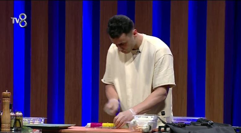 Tv8 MasterChef'te Mardinli sushici Mahsun Bilge şefleri kendine hayran bıraktı - Resim: 1