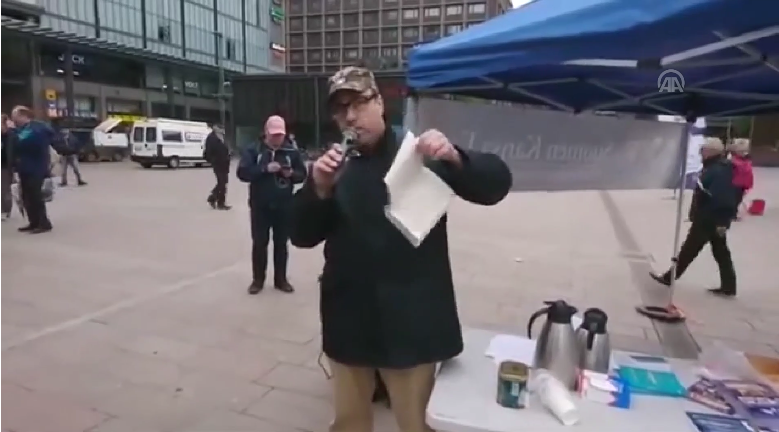 Finlandiya'da skandal olay! Kur'anı-ı Kerim'i yırtmaya kalkışınca... - Resim: 2