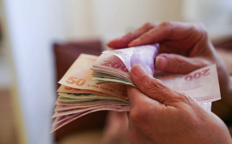 Son 8 gün! Emekli maaş promosyonları 35 bin TL'ye dayandı hangi banka ne kadar veriyor - Resim: 2