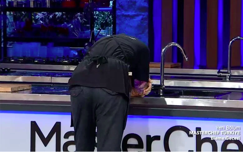 Masterchef Uğur küfürlü twitleri yüzünden perişan halde veda etti tepki var - Resim: 4