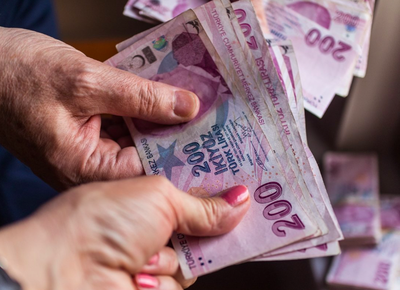 EYT'liler yaşadı yüksek maaş almak elinizde! Uzmanı hesapladı tüyoyu verdi - Resim: 1