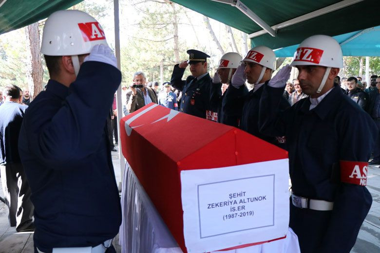 Kayseri şehidi Zekeriya Altunok KHK'lı çıktı! 16 ay hapis yatıp askere gitmiş - Resim: 4