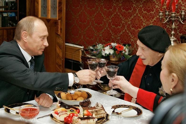 Putin'i ölüm korkusu sardı! Her yemekten önce bakın ne yaptırıyor: Montunun fiyatını duyan inanamadı - Resim: 3